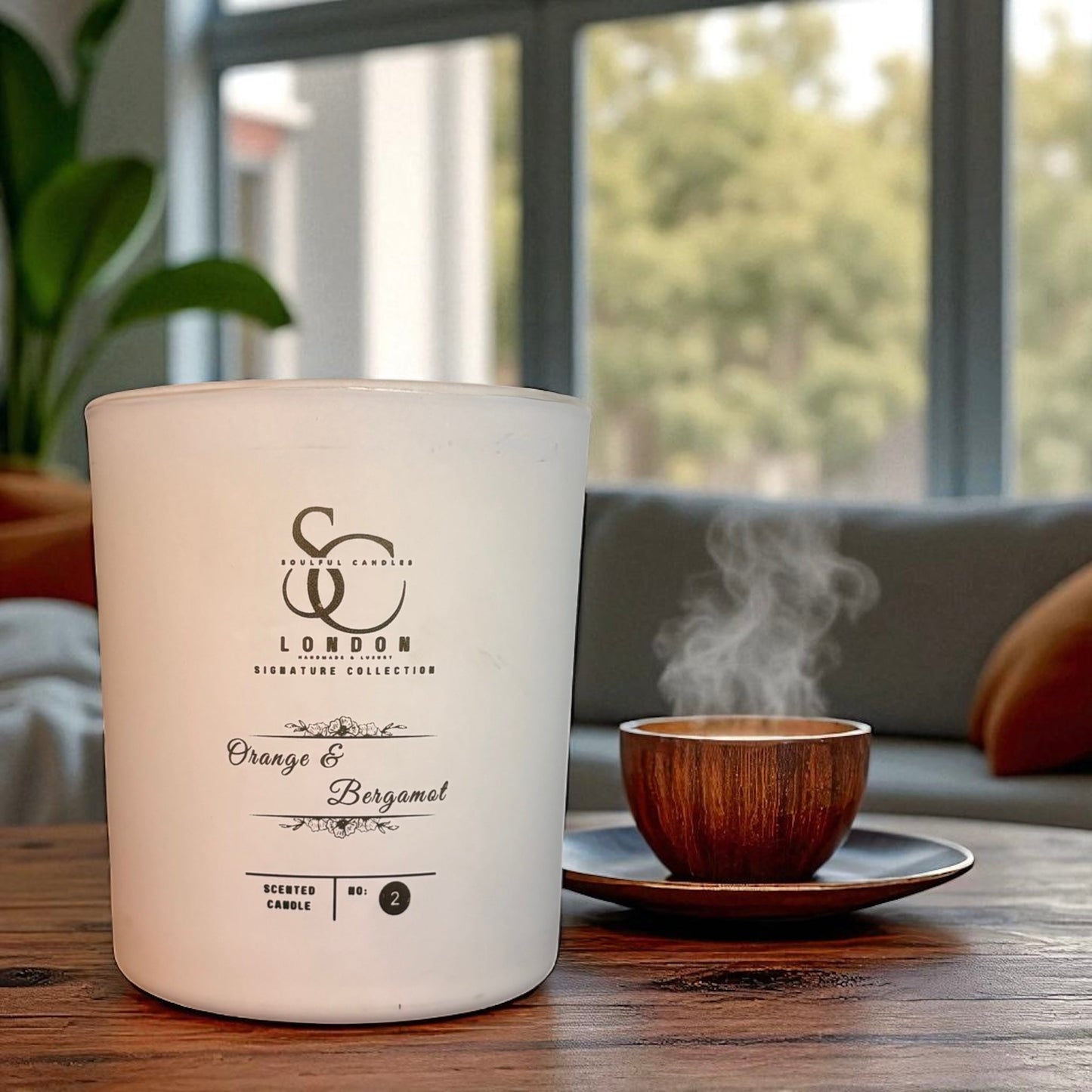 Orange & Bergamot: An uplifting blend of vibrant orange and tangy bergamot.